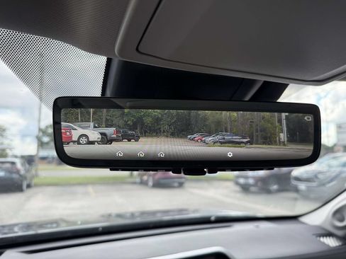 Used 2025 Toyota Highlander Platinum AWD/4WD image 18