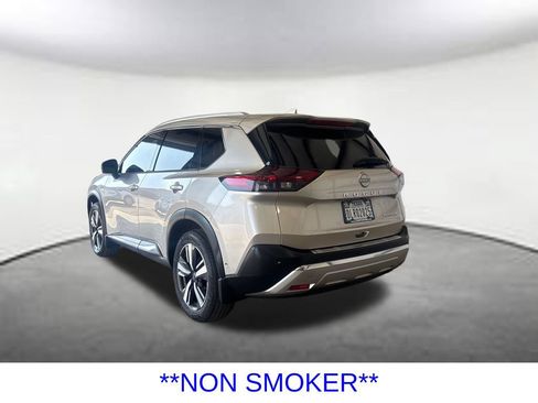 Used 2023 Nissan Rogue Platinum FWD image 3