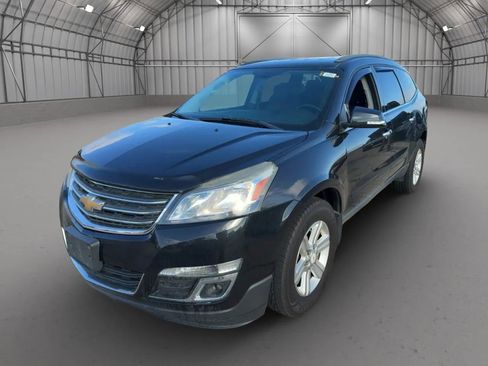 Used 2013 Chevrolet Traverse LT image 2