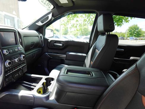 Used 2022 GMC Sierra 1500 AT4 w/ AT4 Premium Package AWD/4WD image 13