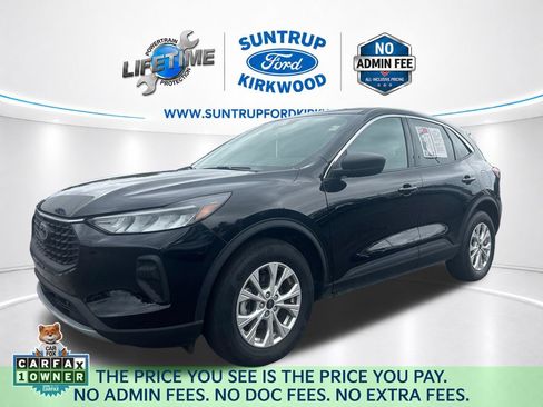 Used 2023 Ford Escape Active AWD/4WD image 1