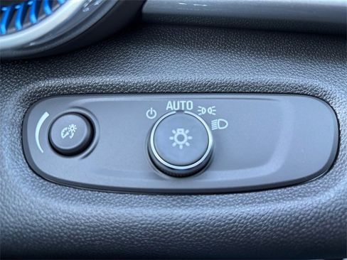 New 2026 Chevrolet Trax LT image 17