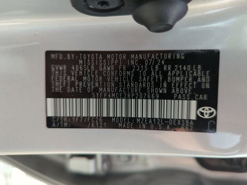 Certified 2024 Toyota Corolla SE w/ SE Premium Package FWD image 25