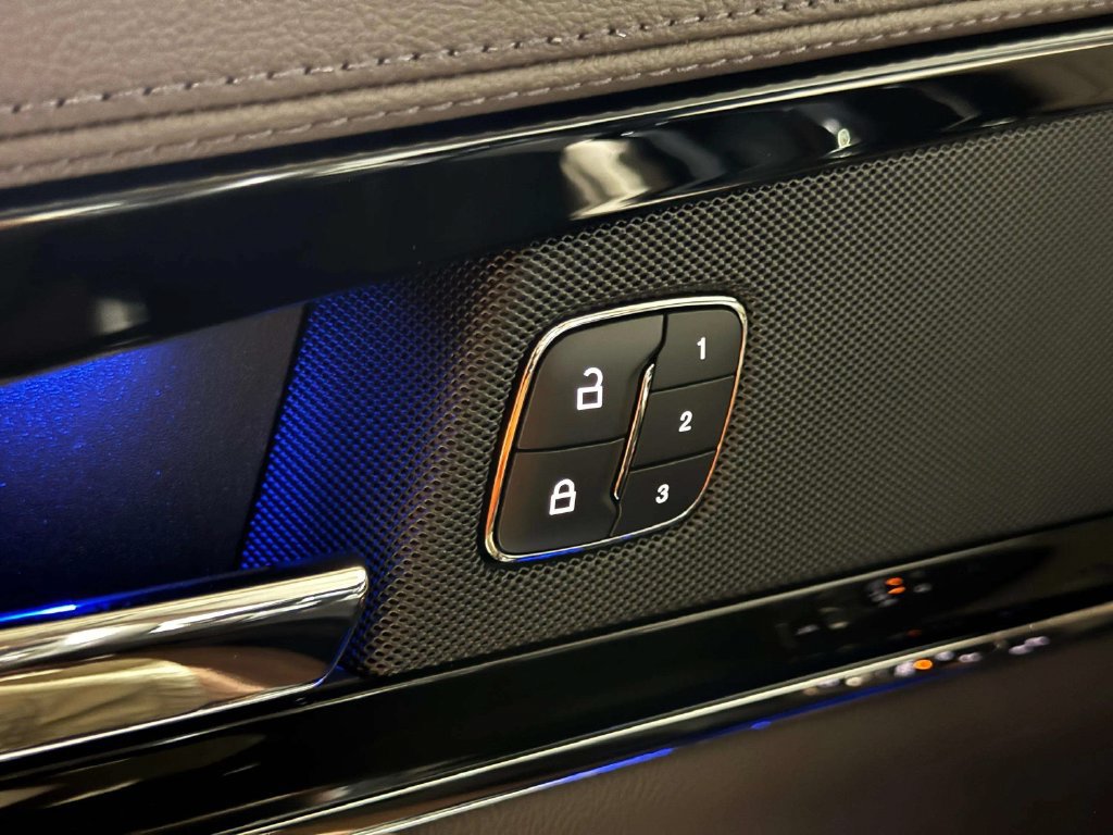 Certified 2023 Lincoln Nautilus Reserve AWD/4WD image 9
