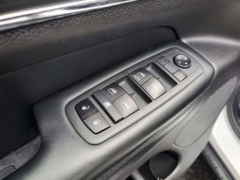 Used 2020 Jeep Grand Cherokee Limited w/ Luxury Group II image 20