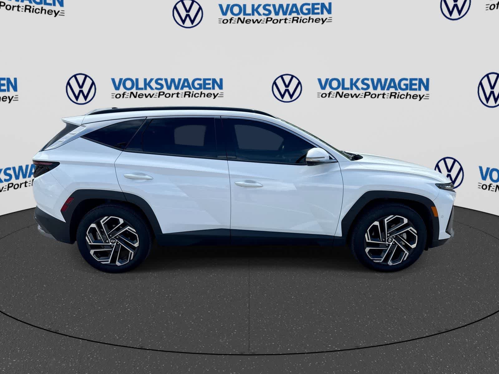 Used 2025 Hyundai Tucson Limited FWD image 15