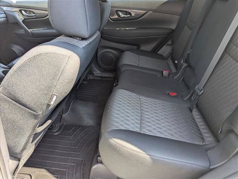 Used 2018 Nissan Rogue SV w/ Premium Package AWD/4WD image 18