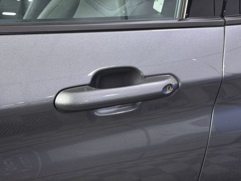 Used 2025 Ford Explorer Active RWD image 15