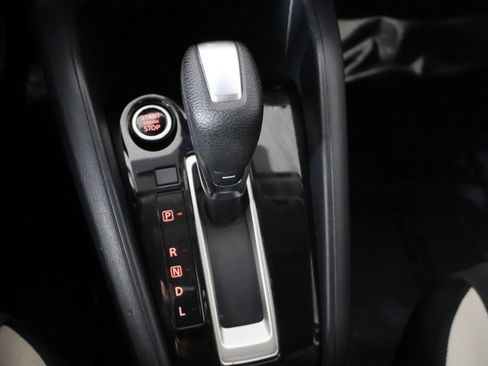 Used 2021 Nissan Versa SV image 40