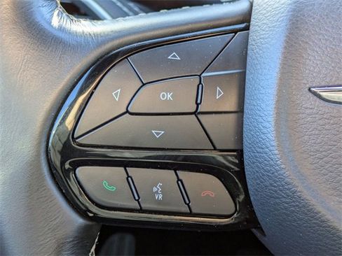 Used 2021 Chrysler Pacifica Touring w/ S Appearance Package image 17