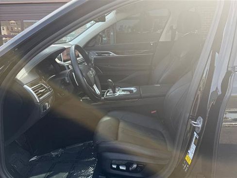 Used 2020 BMW 740i xDrive w/ Cold Weather Package image 14