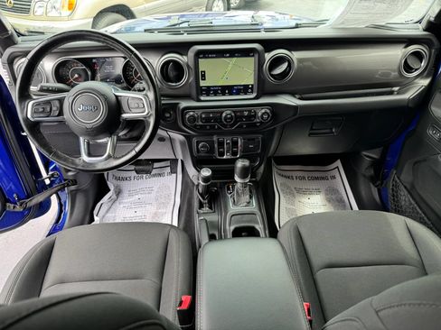 Used 2020 Jeep Wrangler Unlimited Sahara AWD/4WD image 19
