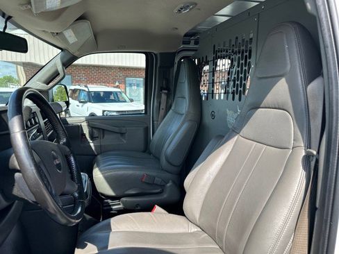Used 2023 GMC Savana 2500 w/ Driver Convenience Package RWD image 19
