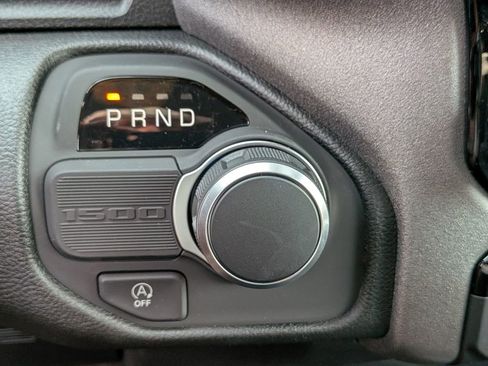 New 2026 RAM 1500 Express image 27