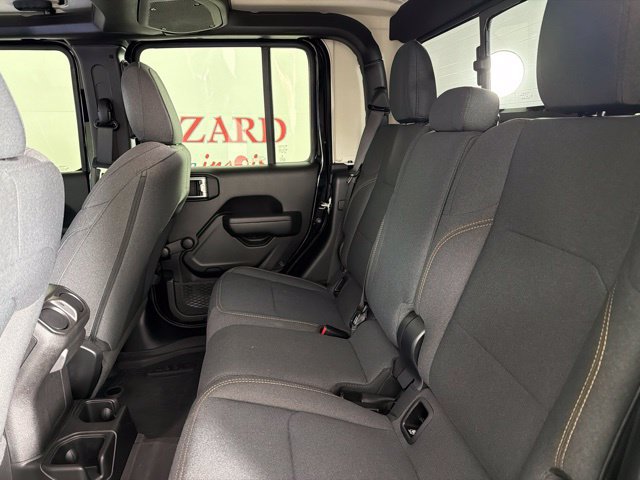 Used 2024 Jeep Gladiator Sport AWD/4WD image 24