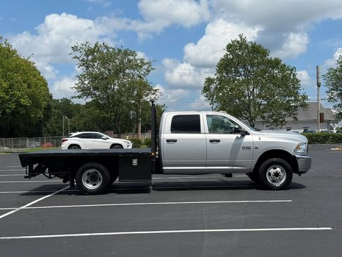 Used 2012 RAM 3500 ST w/ ST Decor Group AWD/4WD image 7