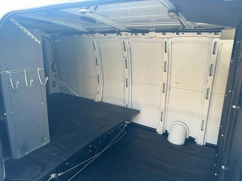 Used 2022 Chevrolet Express 2500 w/ Driver Convenience Package image 10