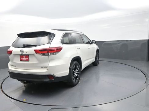 Used 2018 Toyota Highlander SE AWD/4WD image 73