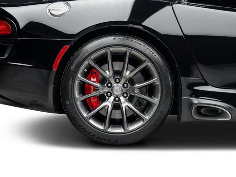 Used 2013 SRT Viper GTS w/ GTS Laguna Interior Pkg RWD image 28