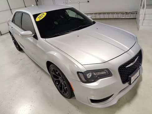 Used 2019 Chrysler 300 S w/ S Model Appearance Package RWD image 2