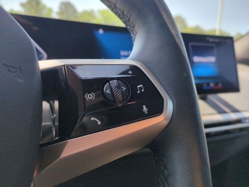 Certified 2023 BMW iX xDrive50 w/ Premium Package AWD/4WD image 20