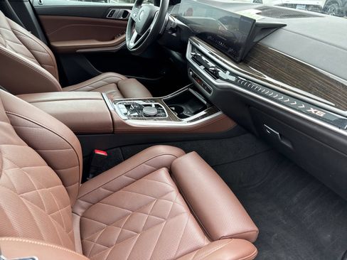 Used 2024 BMW X5 xDrive50e image 15