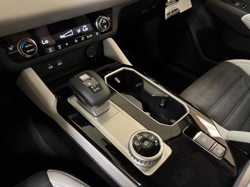 New 2026 Mitsubishi Outlander SE image 19