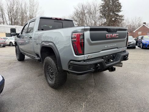 Used 2024 GMC Sierra 2500 AT4X w/ AT4X AEV Edition image 4