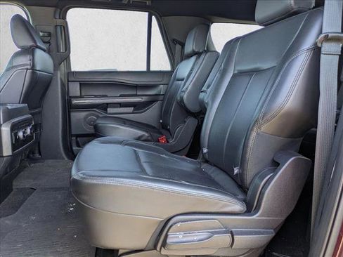 Used 2021 Ford Expedition Max XLT image 19