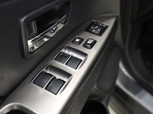 Used 2025 Mitsubishi Outlander Sport SE image 17