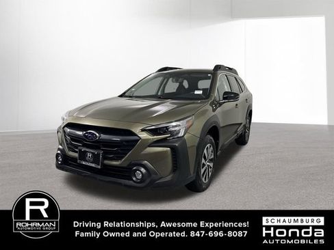 Used 2025 Subaru Outback Premium w/ Popular Package #1A AWD/4WD image 2