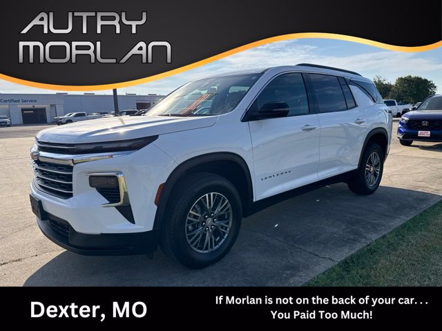 Used 2026 Chevrolet Traverse LT FWD image 1