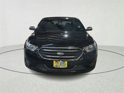 Used 2018 Ford Taurus Limited image 6