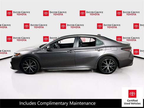 Used 2024 Toyota Camry SE FWD image 8