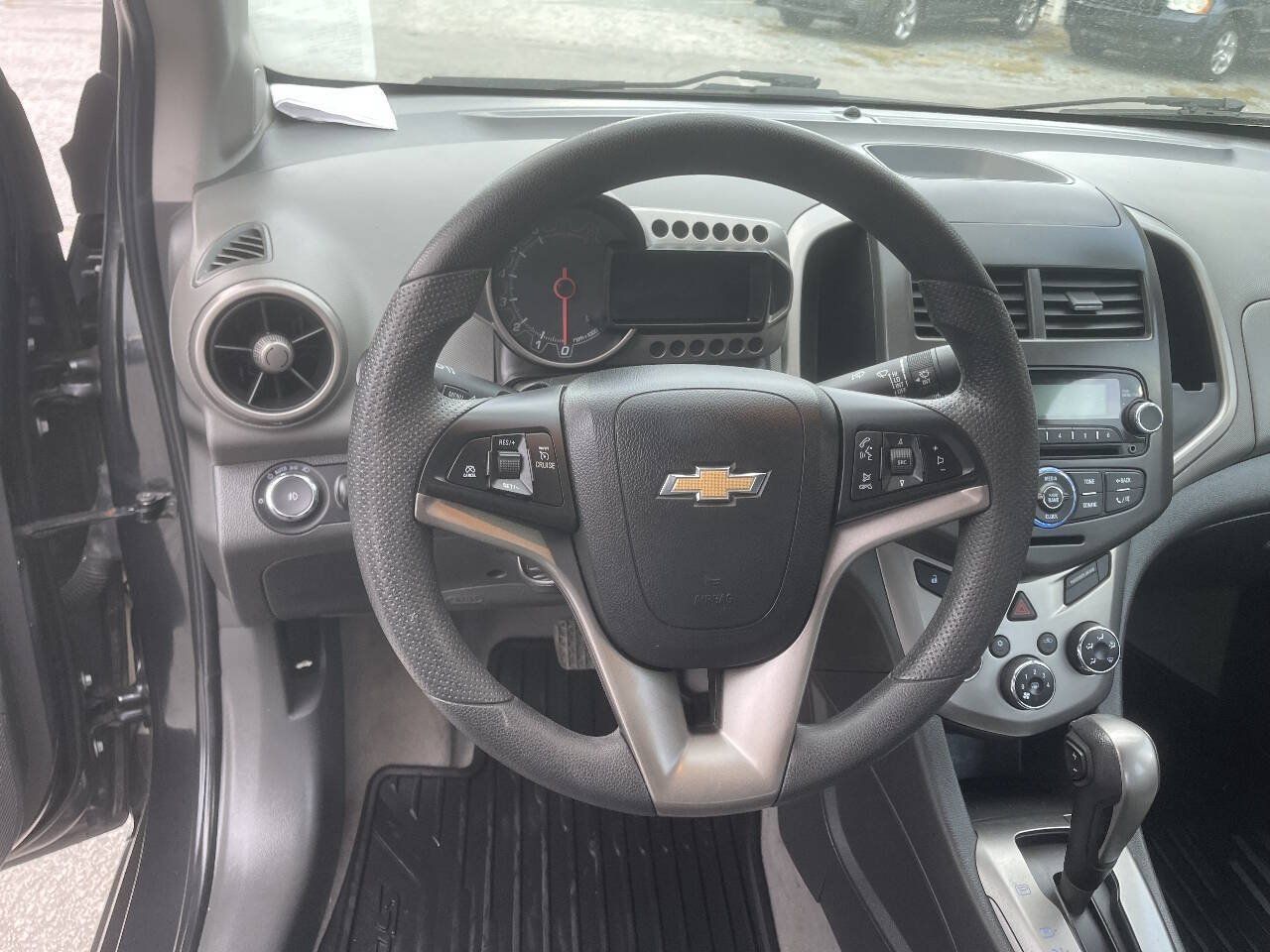 Used 2015 Chevrolet Sonic LT w/ Wheels and Fog Lamp Package FWD image 13