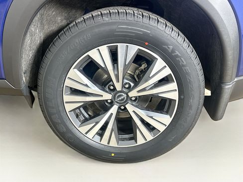 Used 2023 Nissan Rogue SV w/ SV Premium B Package AWD/4WD image 11