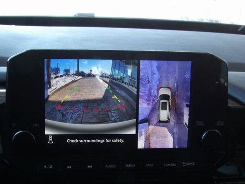 Certified 2024 Nissan Pathfinder SL image 35