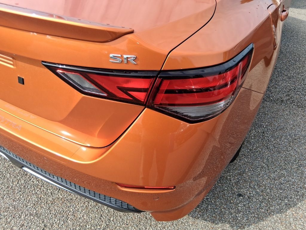 Used 2021 Nissan Sentra SR FWD image 9