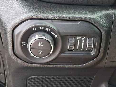 Used 2021 Jeep Gladiator Overland w/ Popular Equipment Package AWD/4WD image 24