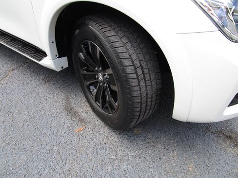 Used 2019 Nissan Armada Platinum w/ Captain's Chairs Package image 36