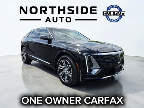 Used 2024 Cadillac Lyriq Luxury w/ LPO, Floor Liner Package AWD/4WD image 1