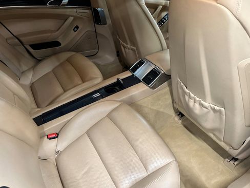 Used 2011 Porsche Panamera 4S image 30