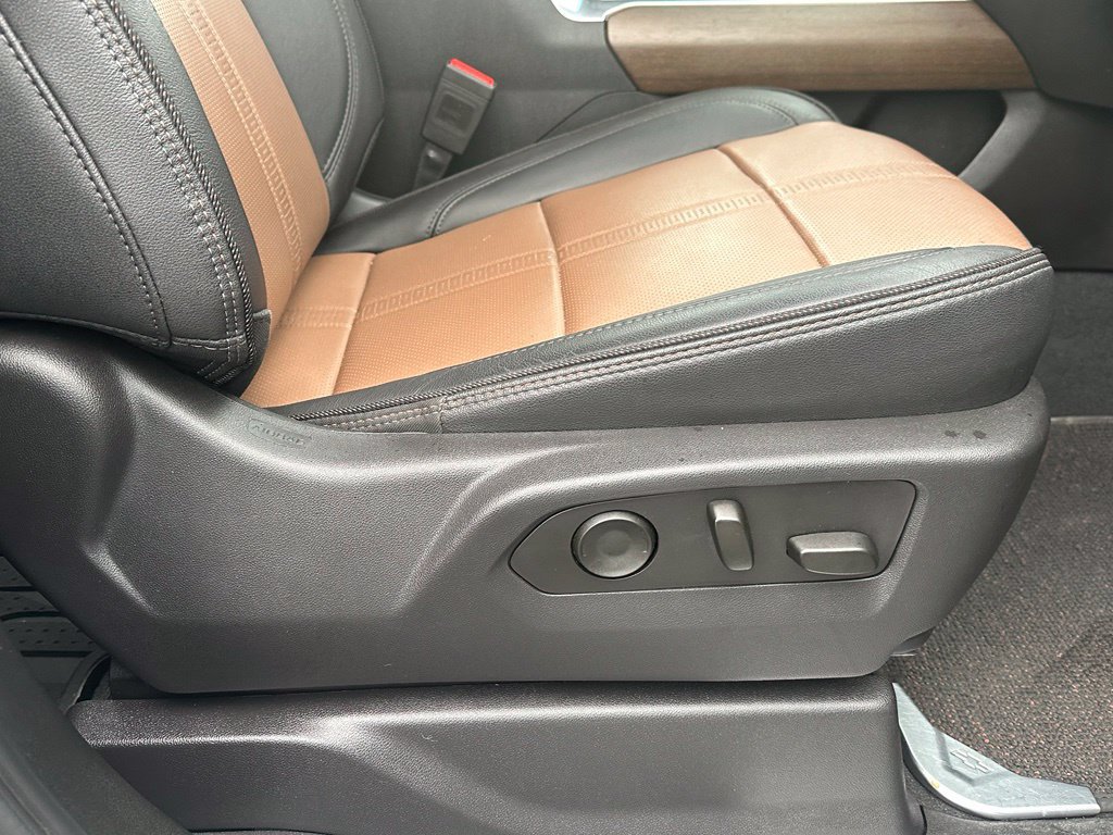 Certified 2023 Chevrolet Silverado 1500 High Country w/ Max Trailering Package AWD/4WD image 17
