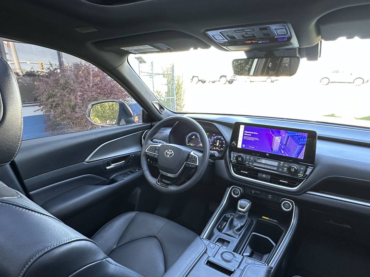 Used 2025 Toyota Grand Highlander AWD Hybrid image 33