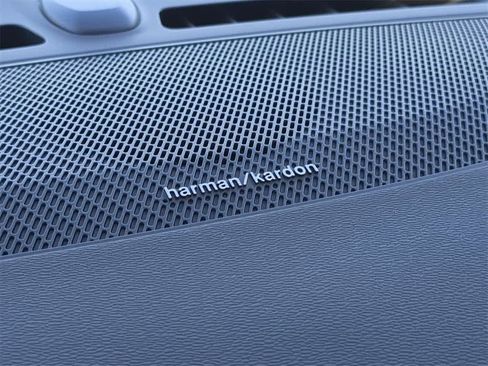 Used 2026 Volvo XC40 B5 Ultra w/ Climate Package image 29