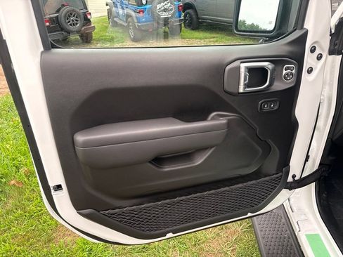 New 2026 Jeep Wrangler Unlimited Sport AWD/4WD image 17