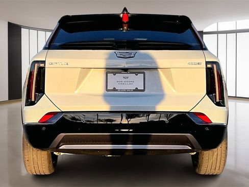 New 2026 Cadillac Optiq Sport 2 image 4