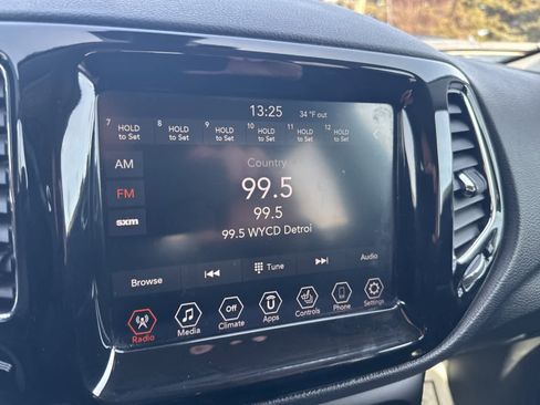 Certified 2021 Jeep Compass Limited image 27