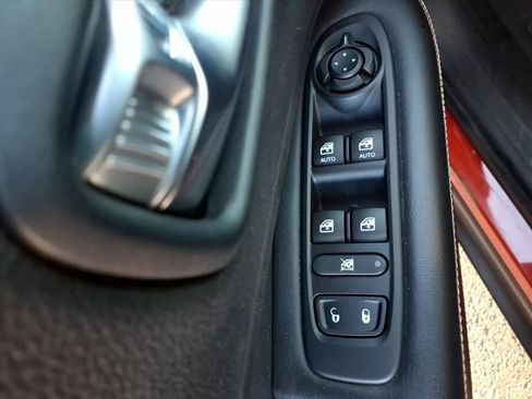 Used 2018 Jeep Compass Sport w/ Cold Weather Group image 18