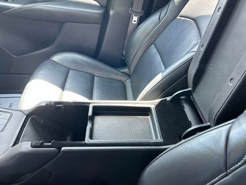 Used 2021 Cadillac XT4 Premium Luxury w/ Driver Awareness Package AWD/4WD image 19